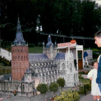 Madurodam showing size